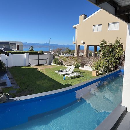 De La Fontaine Guest Cottage And Pool View Luxury Suite Plettenbergbaai Buitenkant foto