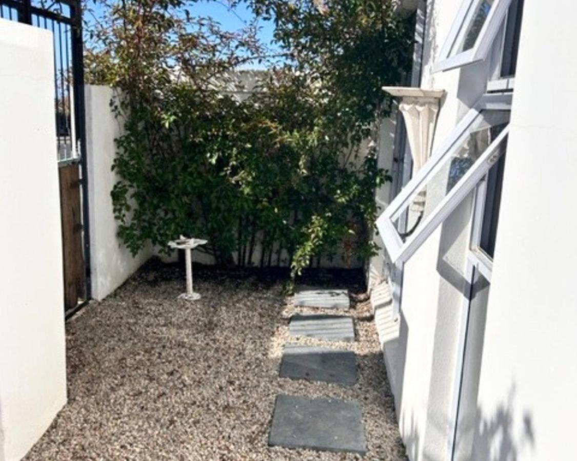 De La Fontaine Guest Cottage And Pool View Luxury Suite Plettenbergbaai Buitenkant foto