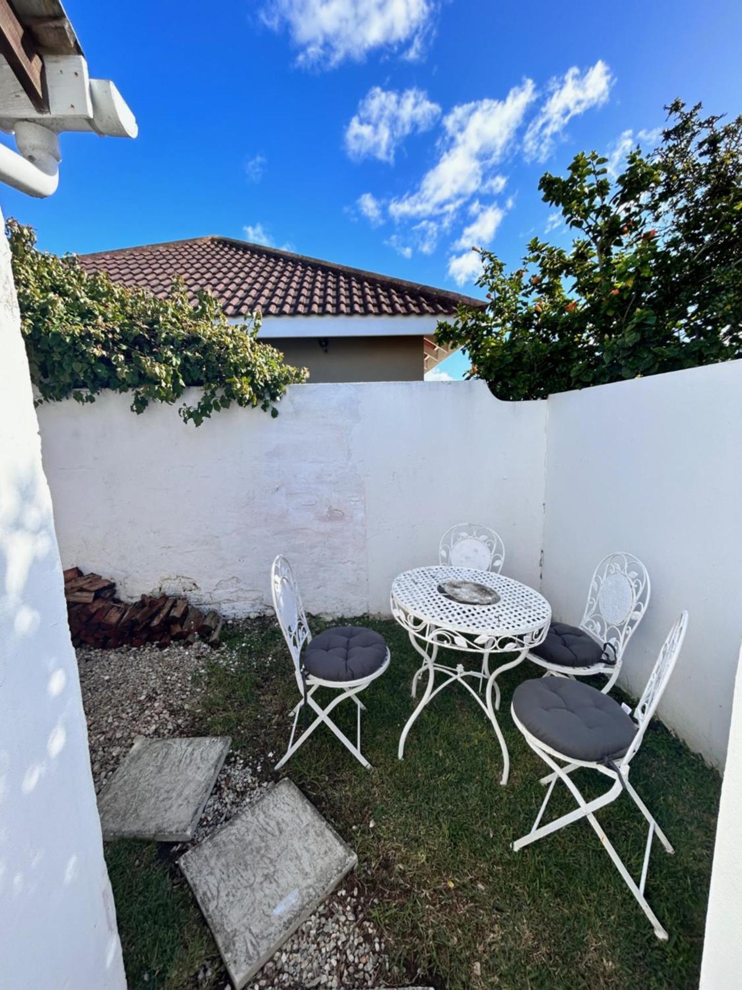 De La Fontaine Guest Cottage And Pool View Luxury Suite Plettenbergbaai Buitenkant foto