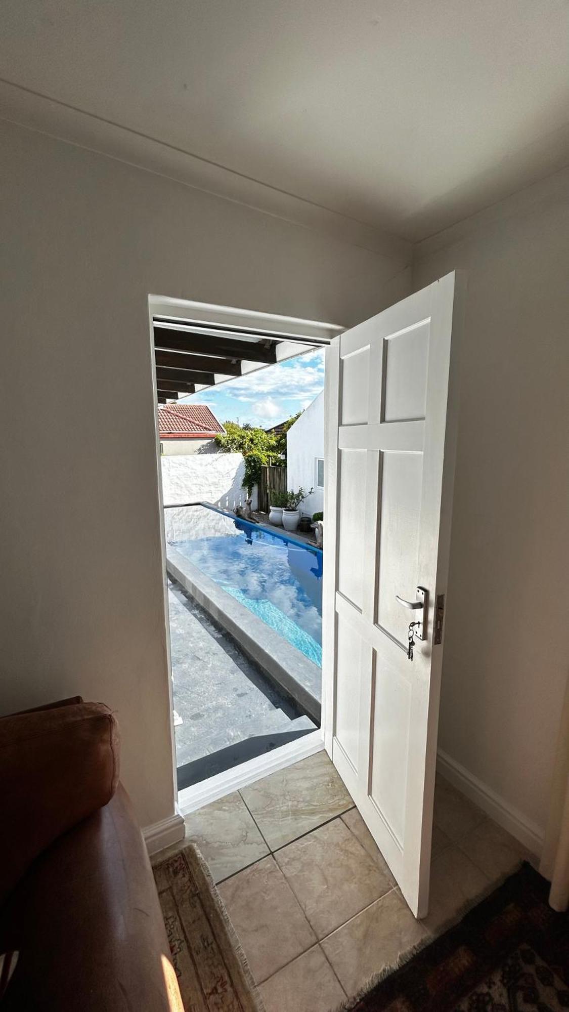 De La Fontaine Guest Cottage And Pool View Luxury Suite Plettenbergbaai Buitenkant foto